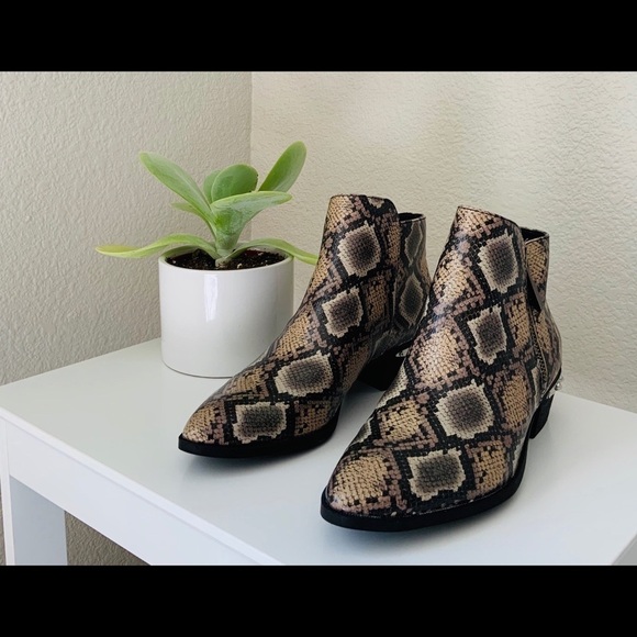 Circus by Sam Edelman Highland Snake Print… - Picture 6 of 7